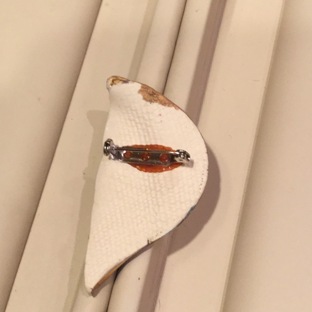 Porcelain Pin - Picture 2 of 3